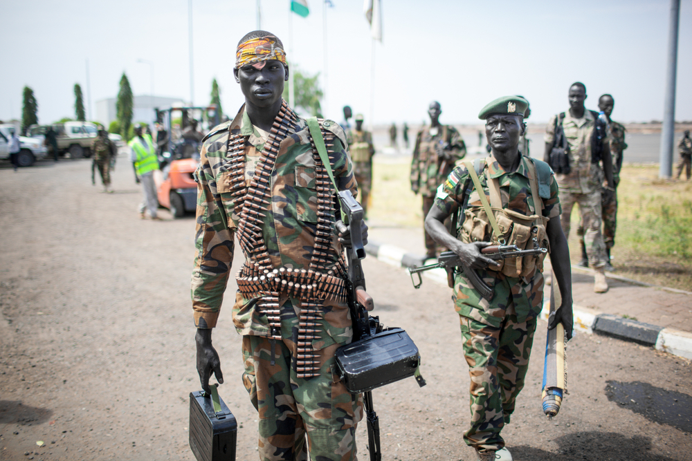 En soldat med bandana.